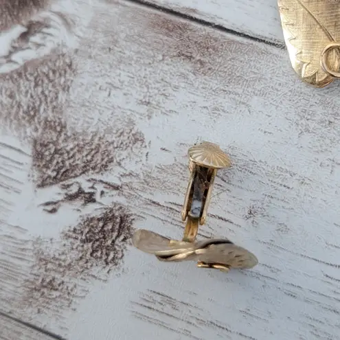 Vintage Clip On Earrings Leaf Duo