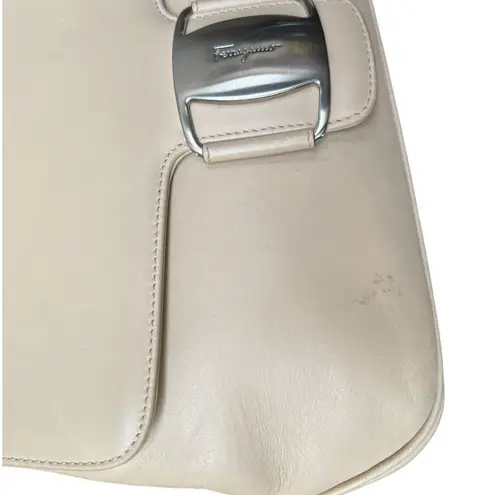 Salvatore Ferragamo Vara Beige Leather Shoulder Bag