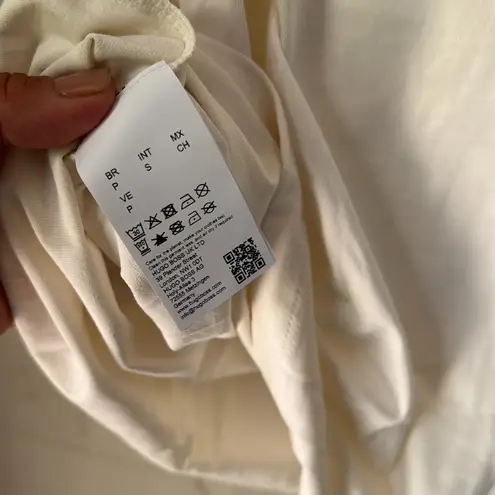 HUGO White shirt Short Sleeve Tee with Graphic Detail new small unisex