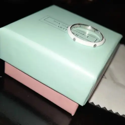 Boutique NEW Unisex White Ceramic Pave Diamond Sterling Silver Band Ring, Size 6