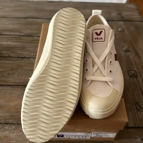 VEJA  Nova Stylish Skateboarding Shoes