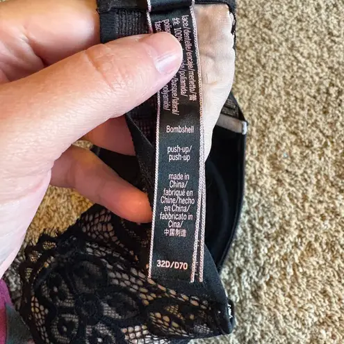 Victoria's Secret  lacy Bombshell strapless bra