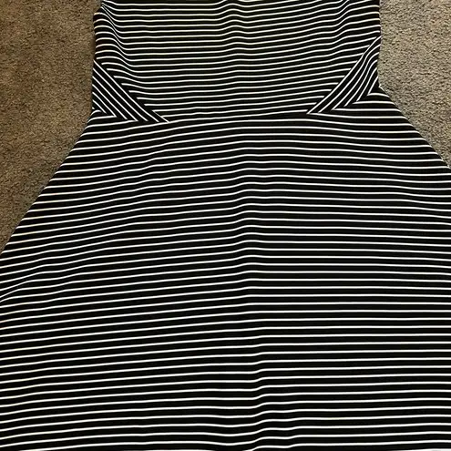 Cute Black & White Striped Dress with Flattering Side Darts, Time Square Brand Size 1X