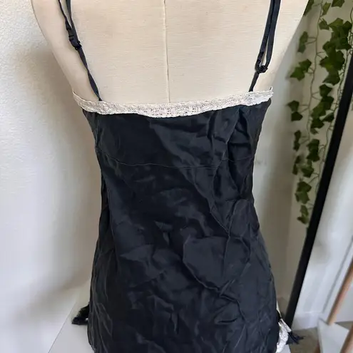 Vintage Gold Hawk 100% silk Slip with bows Size small Black