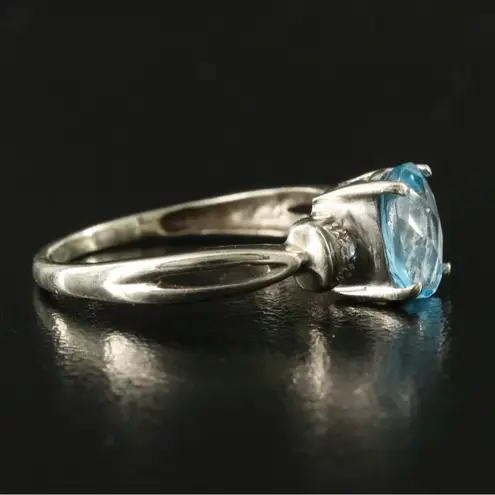 10K SOLID WHITE GOLD BLUE TOPAZ & DIAMOND RING (7.25)