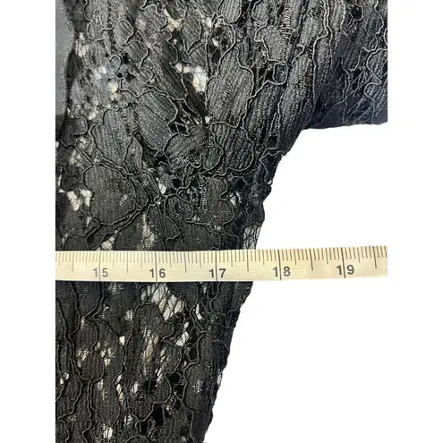 Pretty Little Thing  Women's Black Lace Flare Sleeve Top