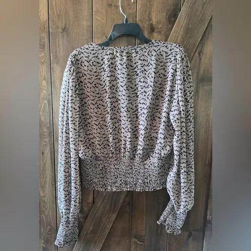 Talent Blouse Womens Size 1XL Brown Black Low V Neck Sheer Smocked Bottom Casual