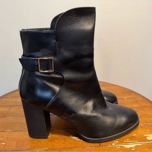 TOD'S Gomma Ankle Leather Boots Black Gold Buckle Sz EU40
