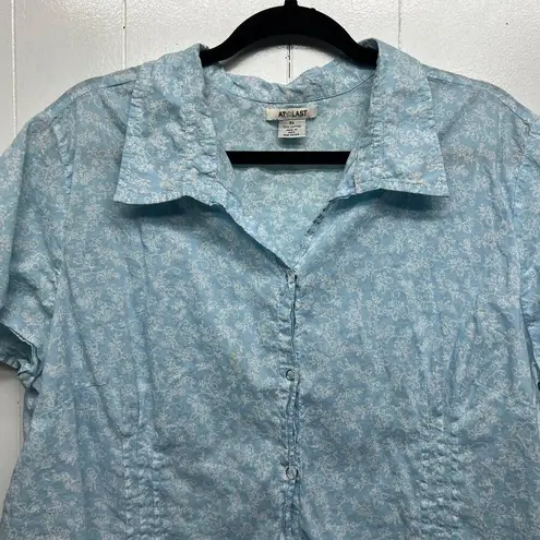 At Last Y2K Sky Blue Button Front Womens Short Sleeve Top 3X Lightweight Capsule