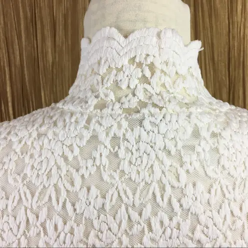 Coldwater Creek Off-White Lace Mock Turtleneck Top Size M