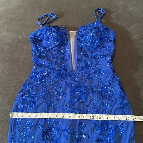 Women’s Blue Sparkly Mermaid Fit Prom Party Dress Criss Cross Straps Size 4