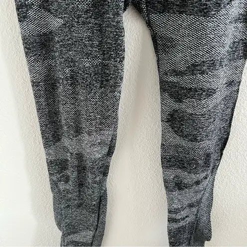 C&C California Gray Camouflaged Camo Active Legging Tights Mesh Back Medium