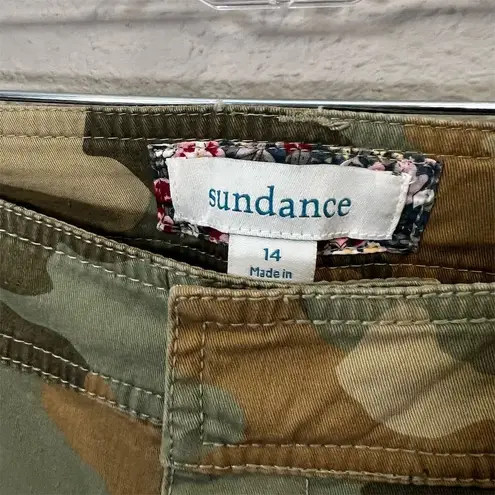Sundance Women's Floral Embroidered Camo Cargo Pants Size 14 Green Jogger Leg