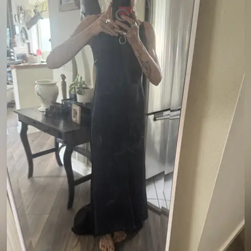 Elegant Black Evening Gown with a train XS