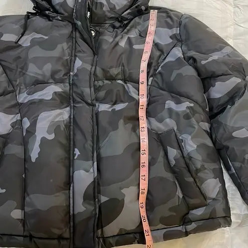 Sebby 𝅺 camo puffer jacket