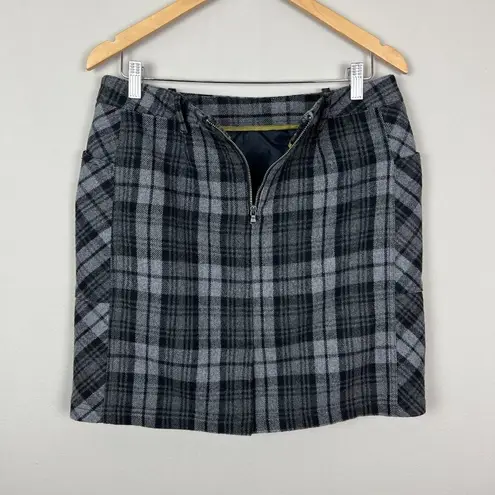 Eddie Bauer  Skirt Women 8 Plaid Tartan Gray Black Mini Wool Blend Pockets Pencil