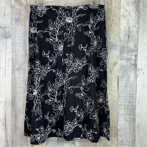 Lee City Elements Size 8 Black & White Floral Skirt Semi Sheer Very Lightweight