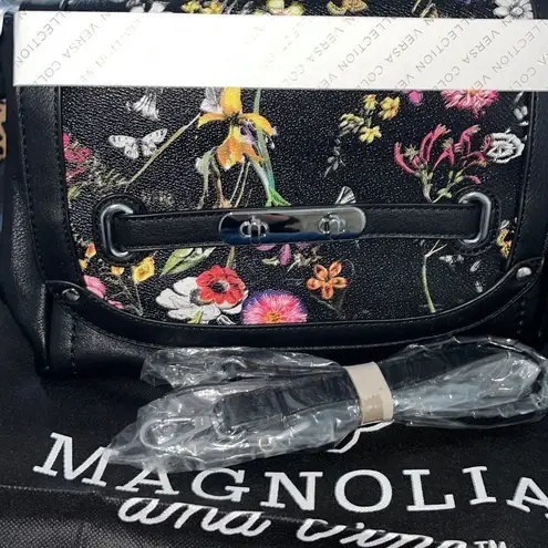 Magnolia and Vine Versa Collection Bag. Size Medium Black Leather flowers Magnet