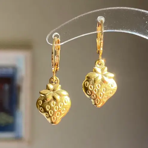 Handmade funky fairy Kawaii y2k retro gold tone strawberry fully stainless steel earrings 🍓