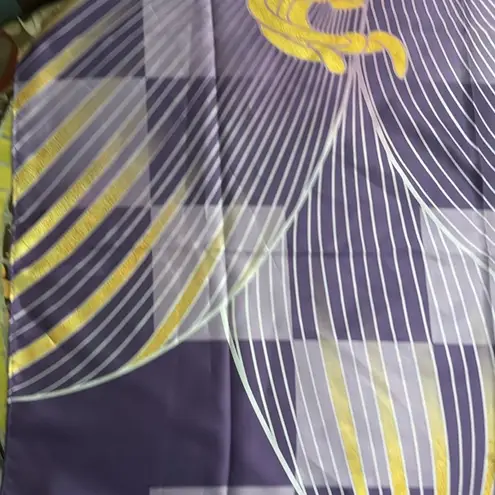 TATCHI SILKY SQUARE SCARF Purple