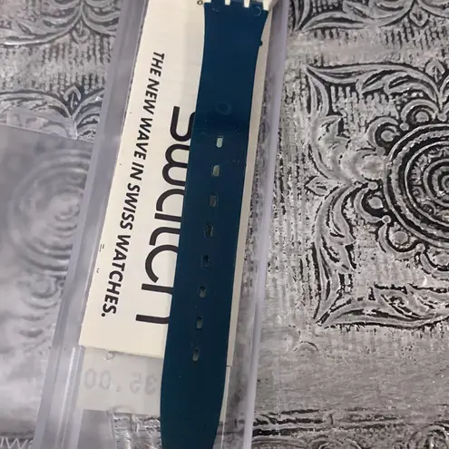 Swatch Vintage 1988 Watch Navy Blue & White Watch with Case & Paperwork