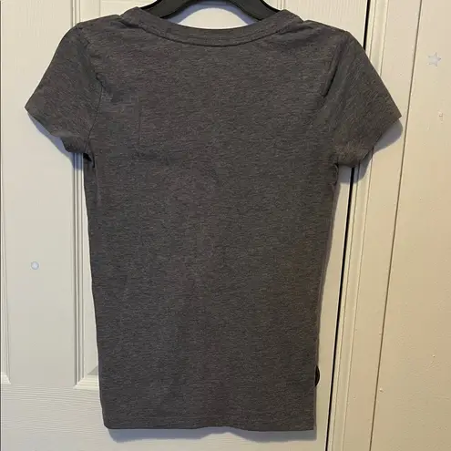 Aeropostale  Gray Short Sleeve Tee with Red Rose Patch thumbnail 1