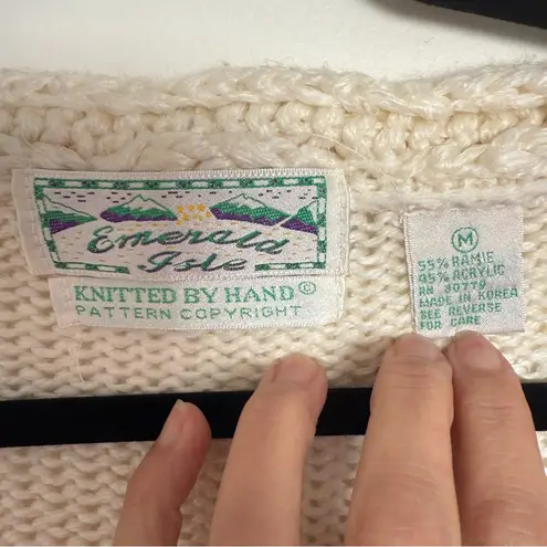 Emerald Isle VTG Women's Cream Sweater with Floral Embroidery Medium