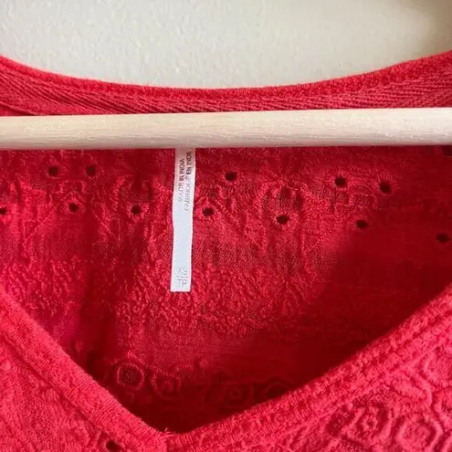 Free People  Womens Size XS Red Eyelet Flared Sleeves‎ Parisian Nights Blouse Top