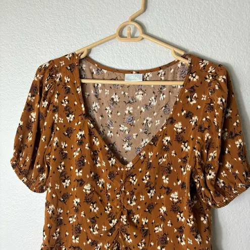 Abound  Women’s Brown Floral Cropped Short Sleeve V-Neck Top S