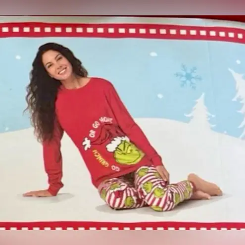 Dr. Seuss The Grinch Pajamas
