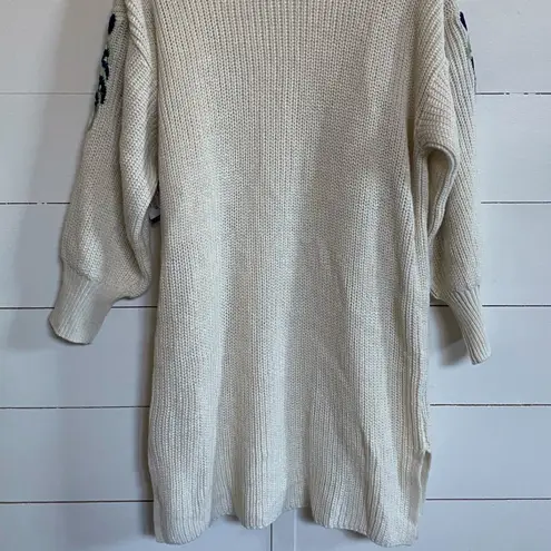 Arizona Jean Women's Cream Chunky Knit Cardigan Sweater Embroidered Roses M NWT Purple Size M