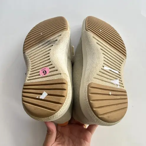 Allbirds Mizzle WR Wool Runner Sneakers Women's Size 9 Tan Merino Washable Shoe