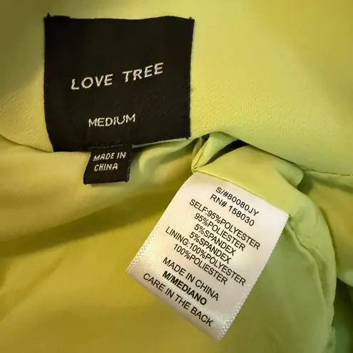 NWOT Modern Green 3/4 sleeve blazer and short size M Size M