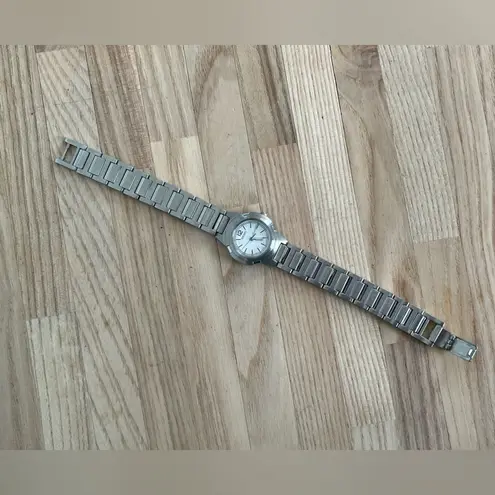 Seiko Ladies Watch Stainless Bracelet Case White Dial New in Box