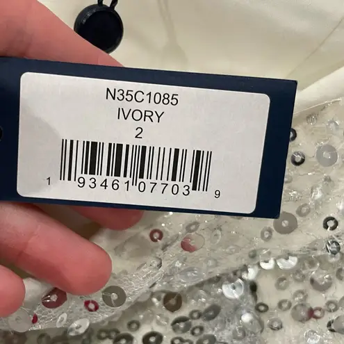 Notte Marchesa Sequin Velvet Trimmed One Sleeve 2