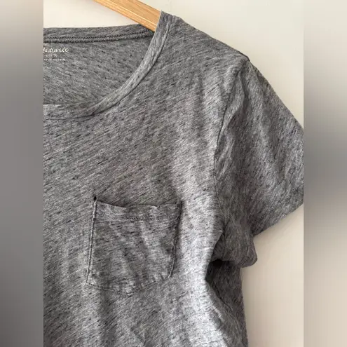 Madewell  Whispered Cotton Pocket Tee in Heather Iron Gray Scoop Neck