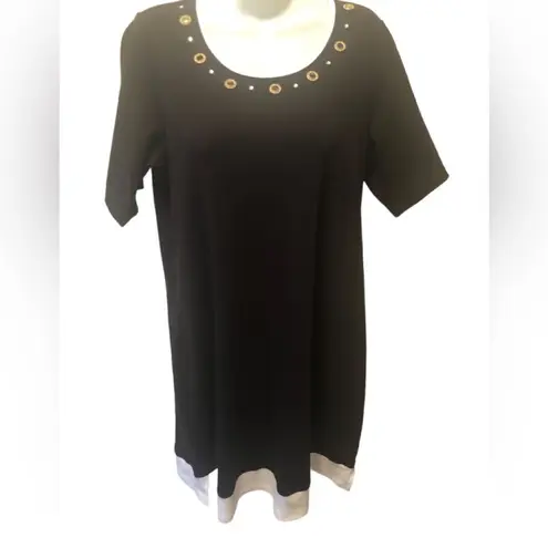 Quacker Factory Knit SS Dress Black White Sz. M Gold Rhinestone Detail At Neck