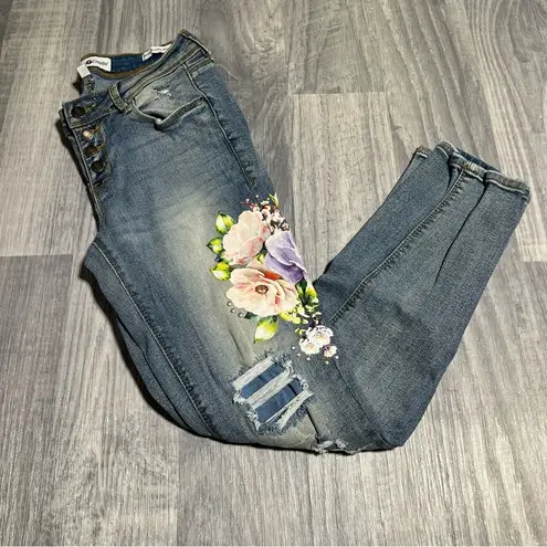 Black Daisy Amie Relaxed Skinny Floral Jeans; 1/25 Junior
