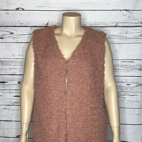 Southern Stitch NWT Size 2XL/3XL Dusty Pink Clasp Front Faux Fur Vest Jacket