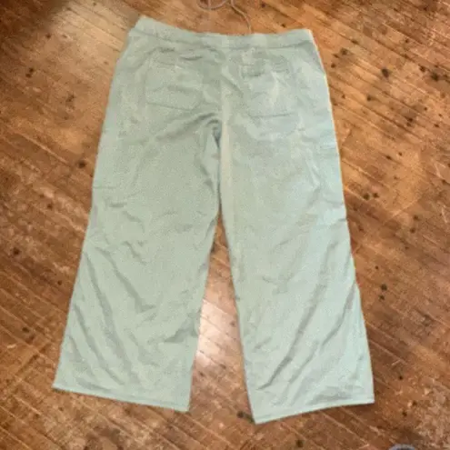 Arula green wide leg lightweight C/22 flowy vacationcore pants Black Size undefined