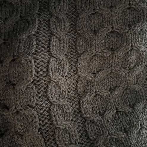 Aran Shawl Wrap With Pockets Black Cable