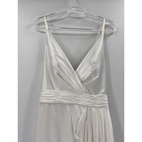 Mac Duggal 12443 White Satin V-Neck Sleeveless Long Formal Gown Size 8