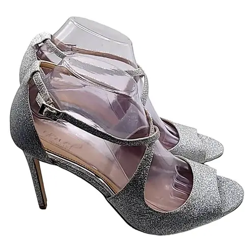 Jewel Badgley Mischka Cook Metallic Glitter Evening Shoe