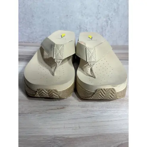 Volatile Womens 10 Wedge Bahama Flip Flop Sandals Tan Beige Comfort New