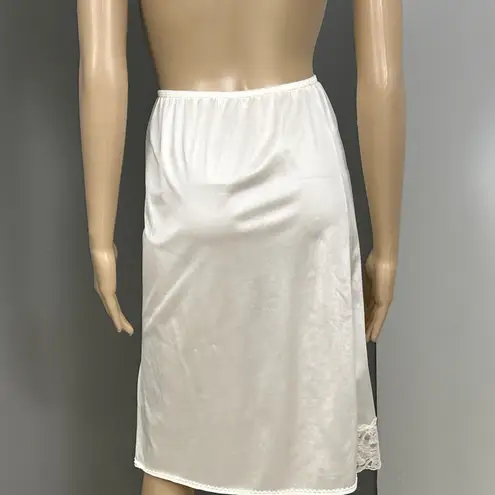 Vintage Body Chic Half Slip Size Small Wide Lace Slit Cream Pink USA Nylon