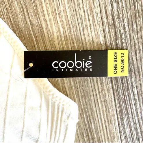 Coobie scoop neck Cami bra 912 Size undefined