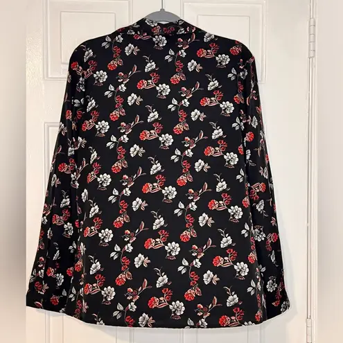 JW style JW Romantic Black with flower accents. Size L