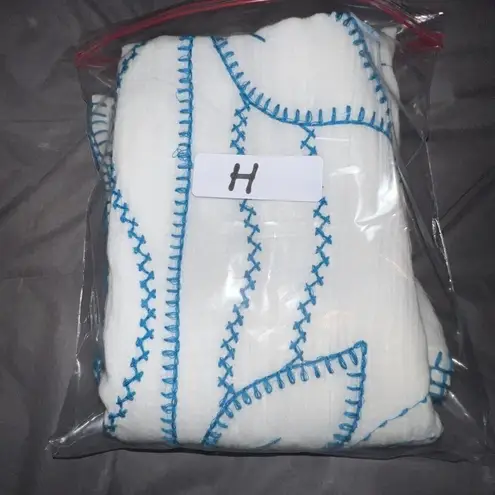 STAR MELA WOMEN WHITE BLUE EMBROIDERED FLORAL TRELLA KAFTAN MAXI COVER UP MEDIUM