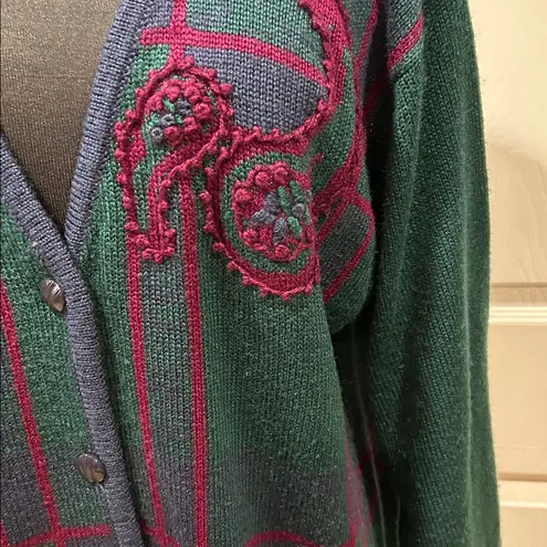 Vintage 90s Tan Jay Green Cardigan – Size Large
Embroidered in Blue & Purple