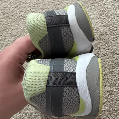 Vionic Tokyo Grey & Light Green Mesh Sneakers Athletic Shoes Women's Size 8.5